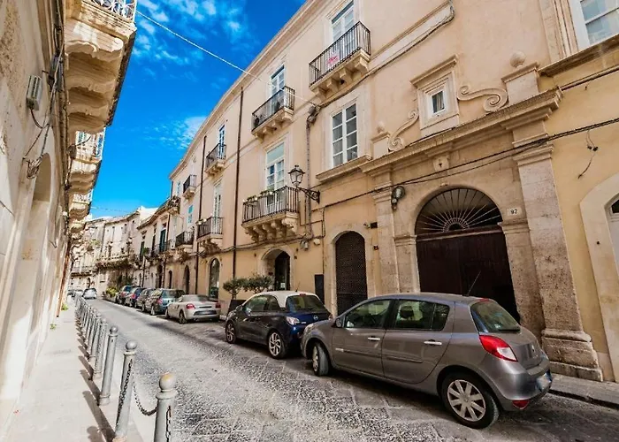 Dimora Delle Maestranze Apartment